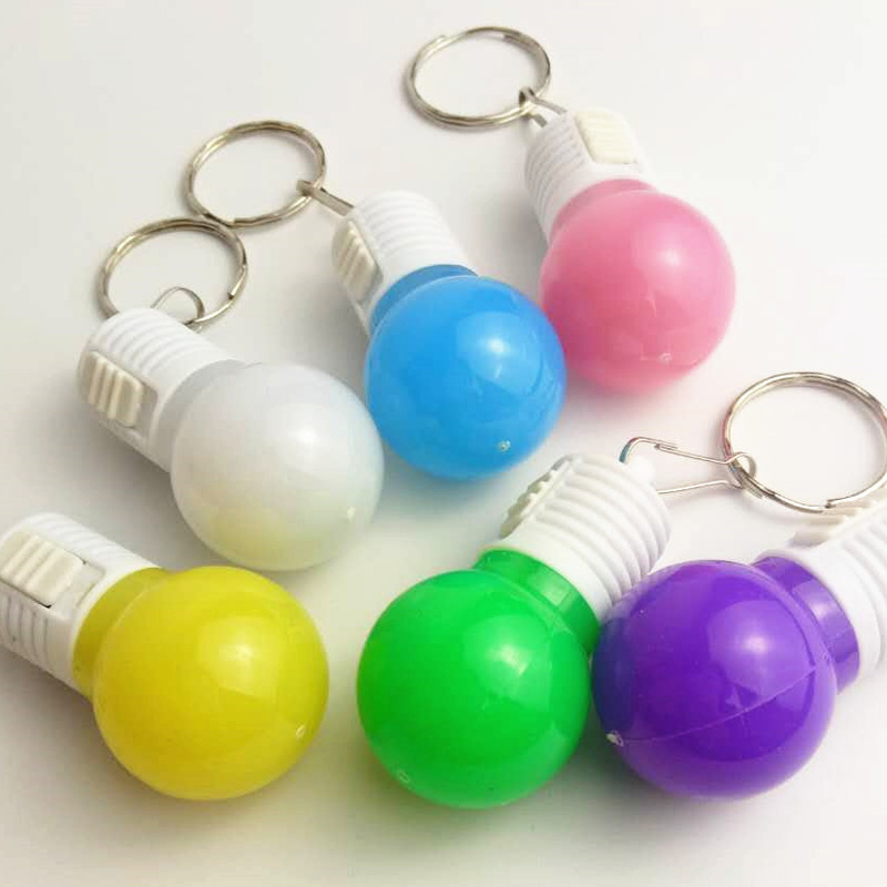 LED kolorowy migający brelok